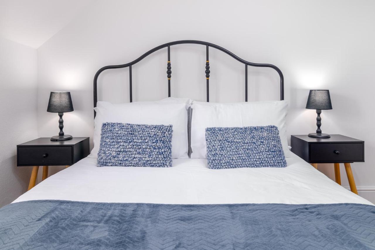 Whitby Heights Apartment Luaran gambar