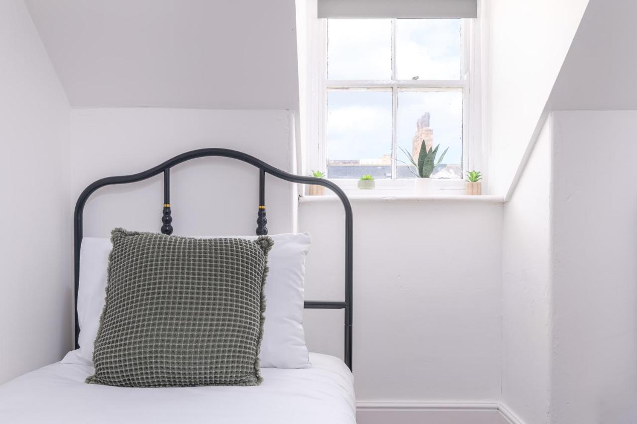 Whitby Heights Apartment Luaran gambar